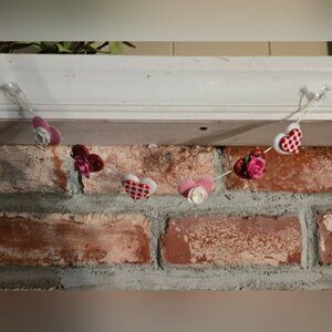 Festive Valentine's Day Mini Garland Hearts Pink Red White Roses Decor Rustic